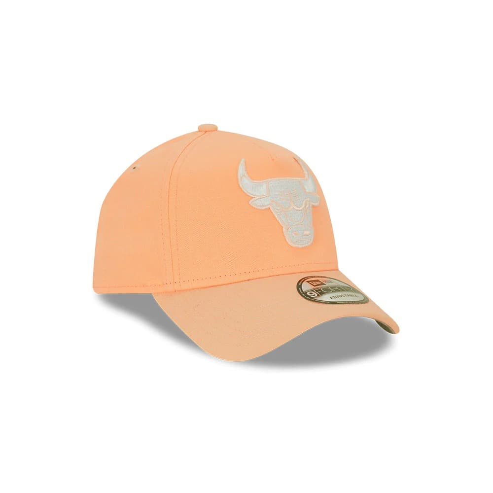Бейсболка New Era Chicago Bulls 9FORTY Peach A-Frame NBA Snapback Hat