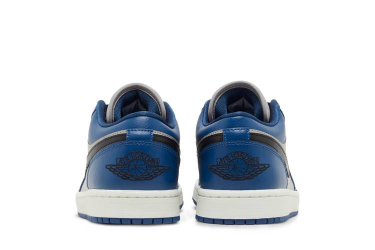 Кроссовки Wmns Air Jordan 1 Low 'French Blue'