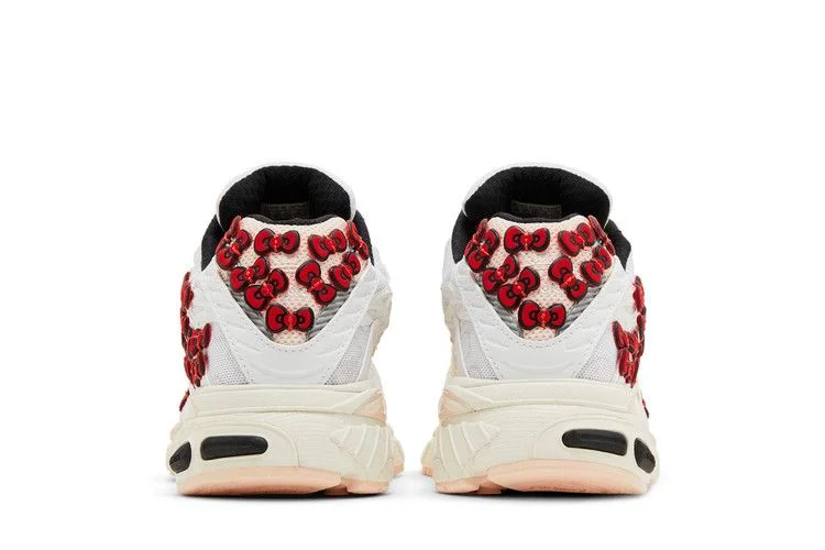 Кроссовки Hello Kitty x adidas Wmns Adistar Cushion '50th Anniversary'