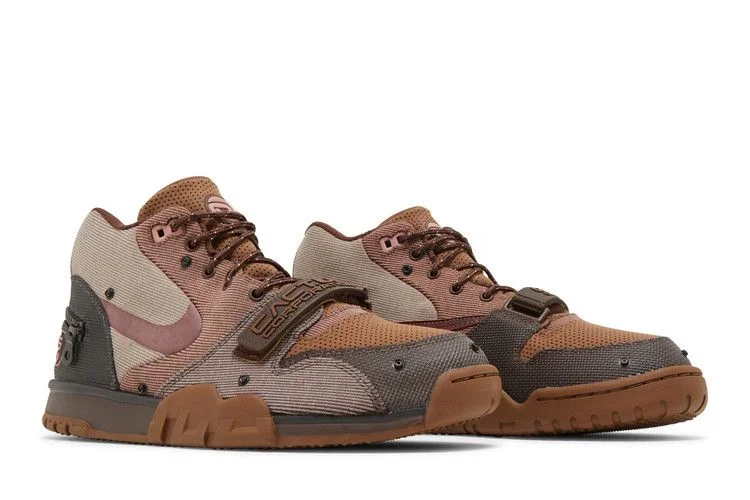Krossovki-Travis-Scott-x-Nike-Air-Trainer-1-SP-Chocolate-7