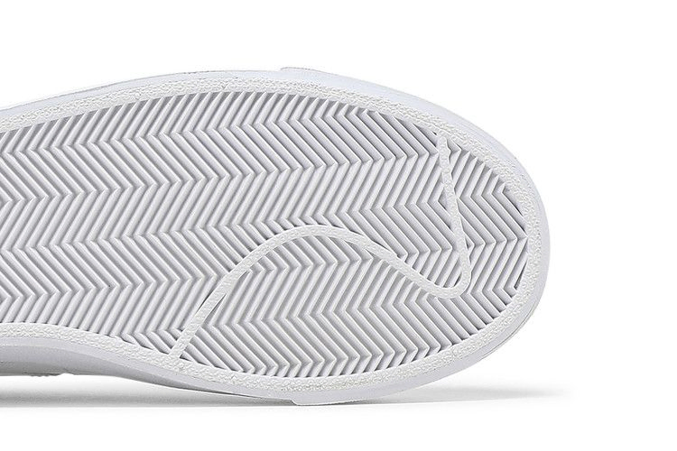 blazer-low-le-triple-white-aq3597-100_04
