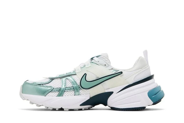 Кроссовки Nike Wmns V2K Run 'Cannon'