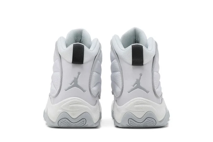 Krossovki-Air-Jordan-Pro-Strong-White-Metallic-Platinum-5
