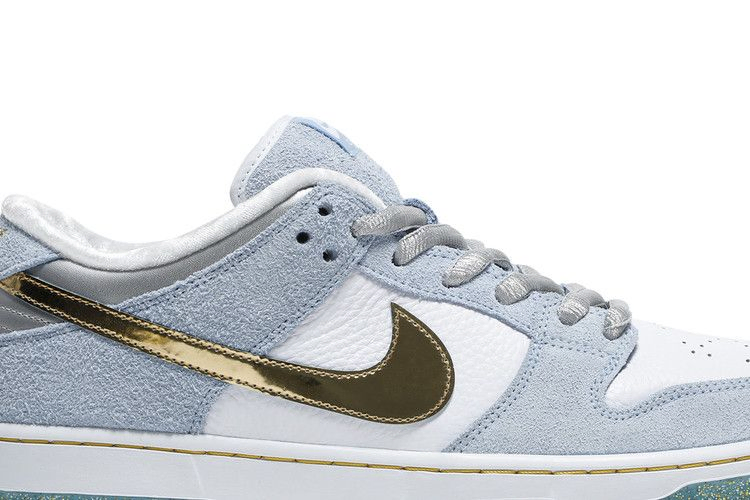 Кроссовки Sean Cliver x Nike Dunk Low SB 'Holiday Special' Special Box