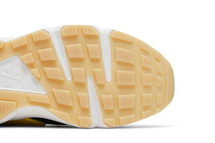 wmns-air-huarache-go-the-extra-smile-do5873-001_04
