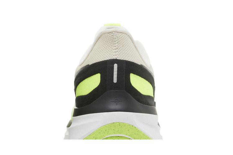 air-zoom-structure-25-white-volt-dj7883-100_06