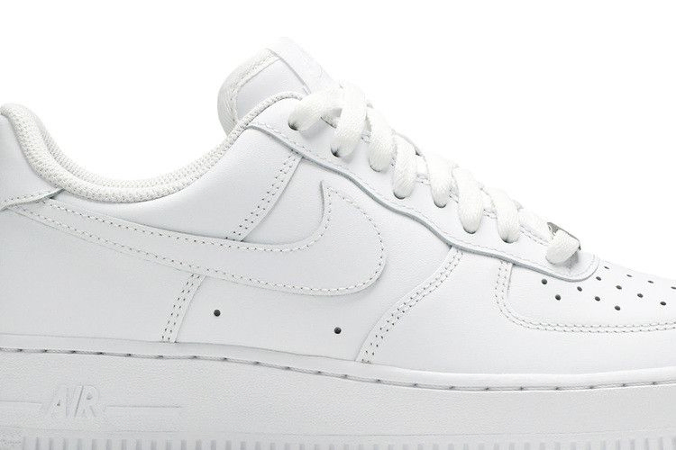 Кроссовки Nike Wmns Air Force 1 '07 'Triple White'