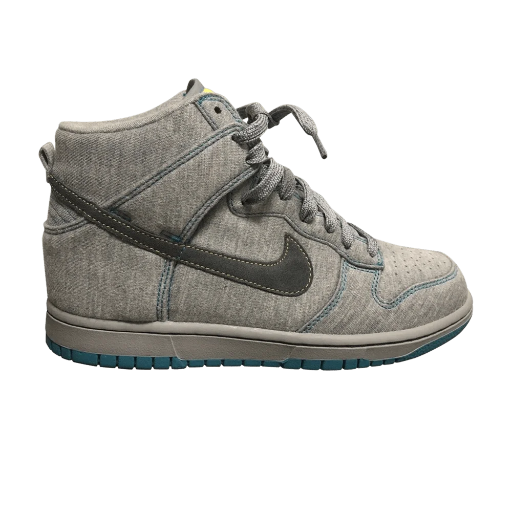 Krossovki-Nike-Wmns-Dunk-High-6.0-Grey-Fleece