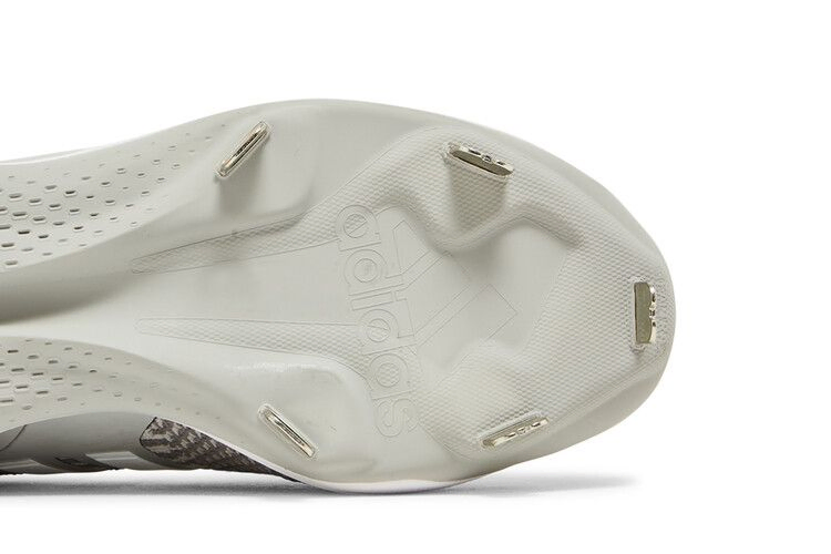 ultraboost-dna-5-0-cleat-grey-white-id9602_04