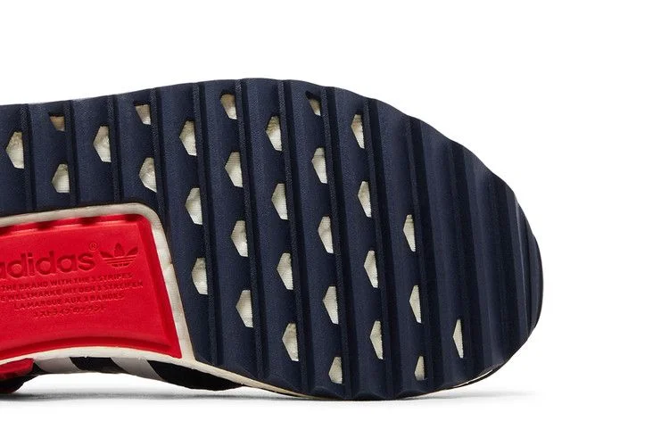 Krossovki-White-Mountaineering-x-adidas-NMD-Trail-Red-Navy-4
