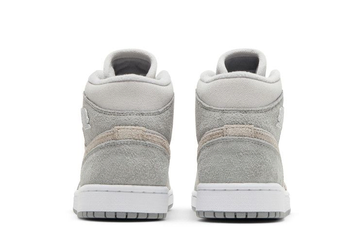 Кроссовки Wmns Air Jordan 1 Mid SE 'Particle Grey'
