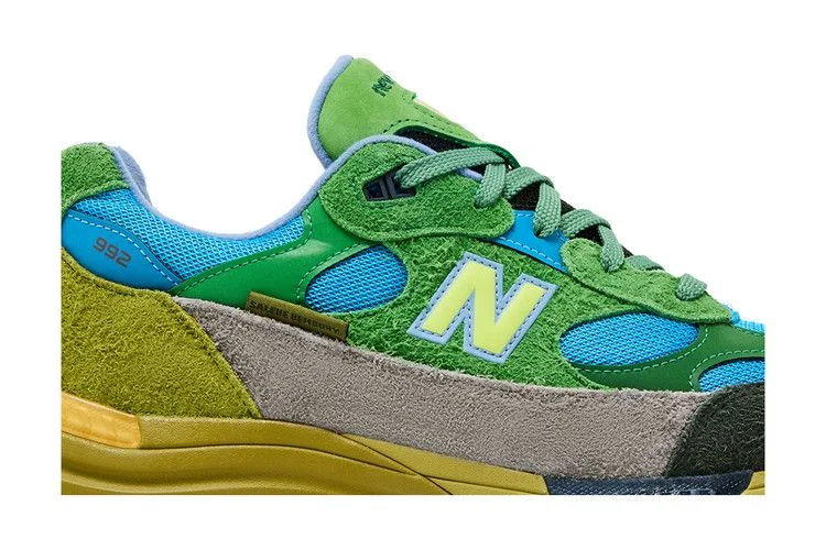 Krossovki-Salehe-Bembury-x-New-Balance-992-Made-in-USA-Calm-Be-The-Crater-1