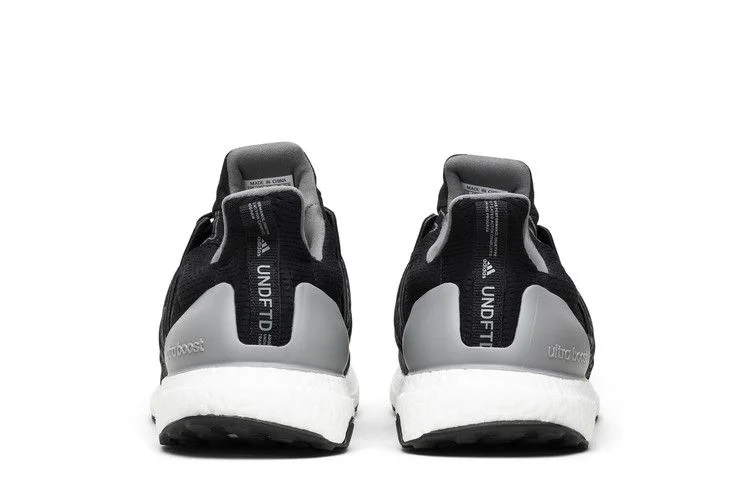 Кроссовки Undefeated x adidas UltraBoost 'Utility Black'