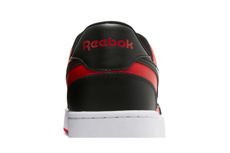 Кроссовки Reebok Resonator Low 'Black Vector Red'