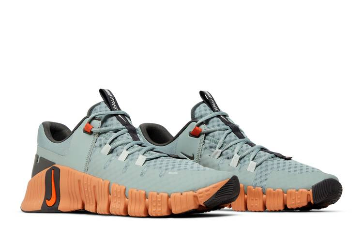 free-metcon-5-mica-green-campfire-orange-dv3949-301_07