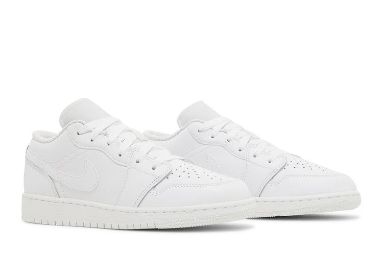 air-jordan-1-low-gs-triple-white-2023-553560-136_07