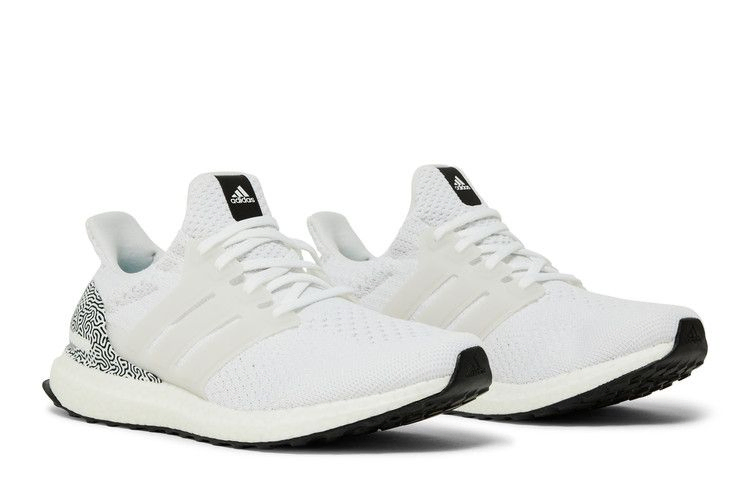 wmns-ultraboost-dna-white-black-gv8718_07