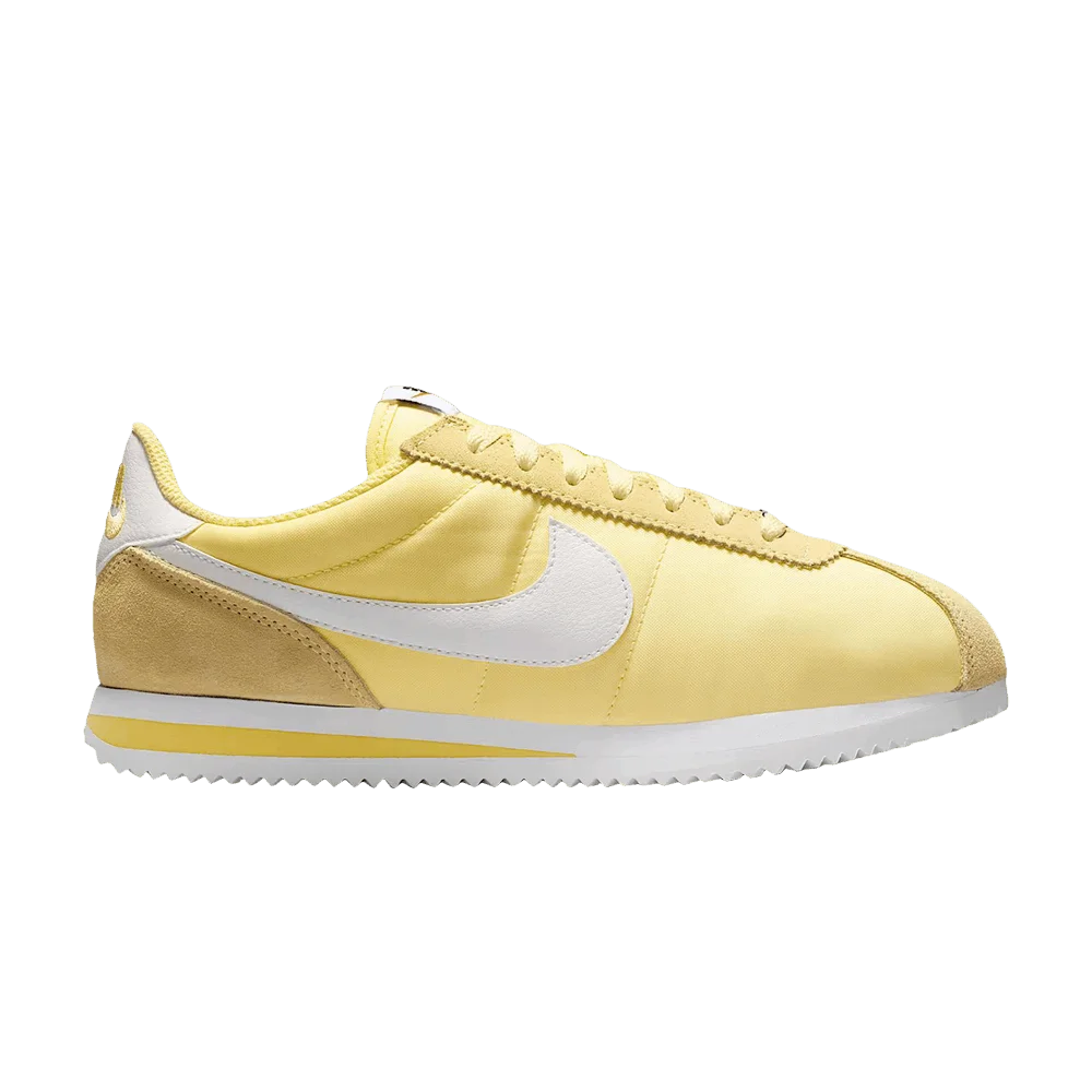 Krossovki-Nike-Wmns-Cortez-Soft-Yellow