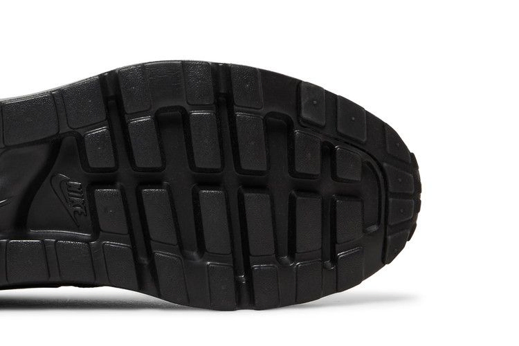 air-max-zero-essential-876070-006_04