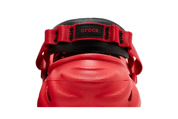 Кроссовки Crocs Echo Clog 'Varsity Red'