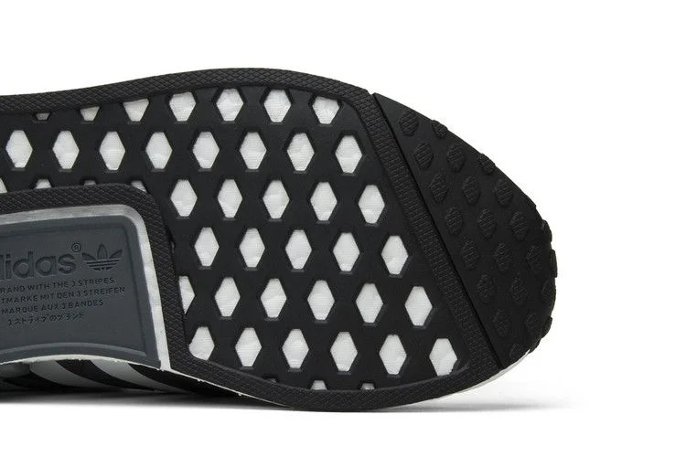 Krossovki-A-Bathing-Ape-x-adidas-NMD_R1-Black-Camo-4