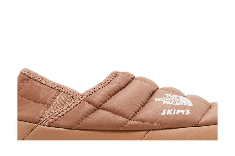 SKIMS x The North Face Wmns Thermoball Traction Mule 5 'Sienna'