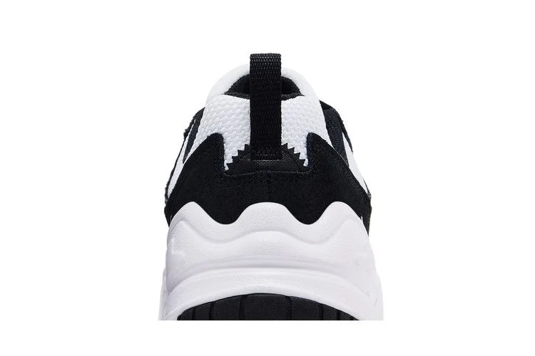 Krossovki-Nike-Wmns-Tech-Hera-White-Black-6