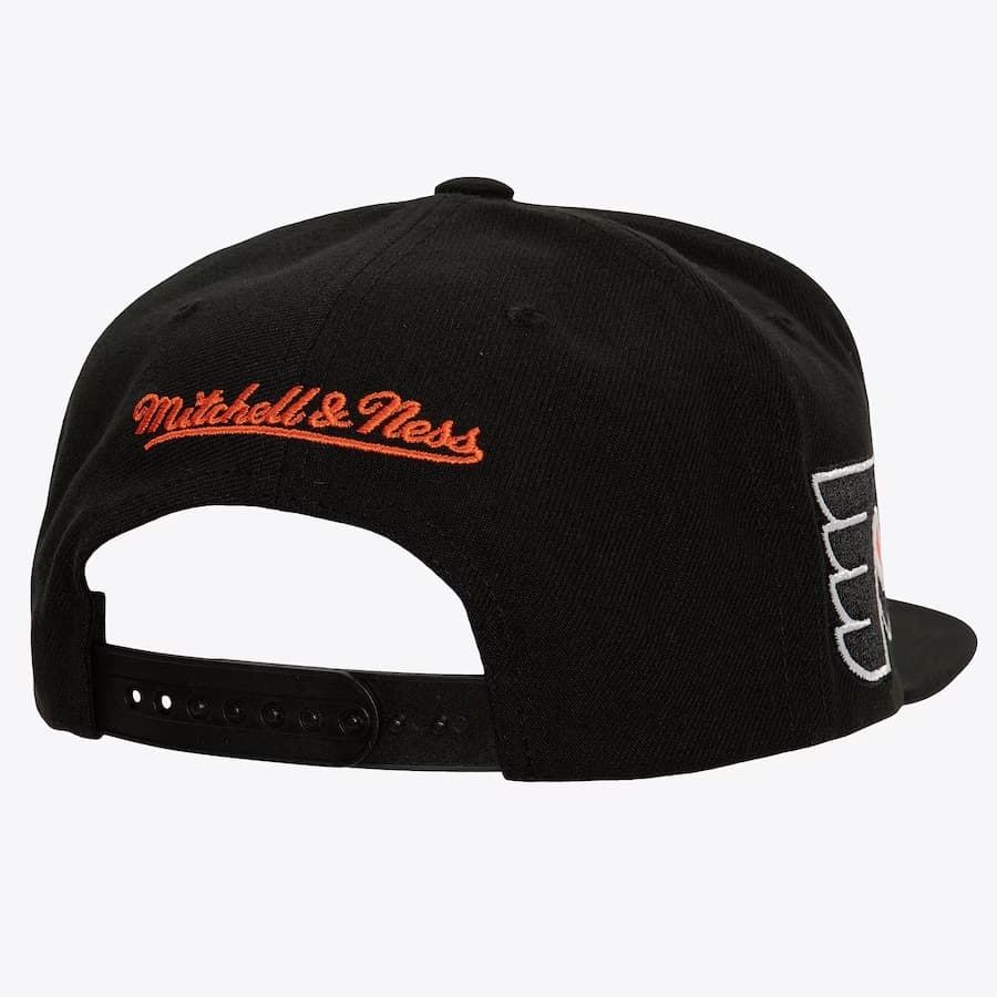 Бейсболка Mitchell & Ness Black Philadelphia Flyers Retro Sport Vintage Snapback Hat