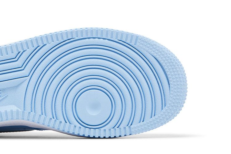 Кроссовки Nike Air Force 1 '07 LV8 'Psychic Blue Patent'