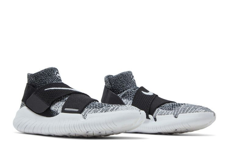 free-run-motion-flyknit-2018-black-942840-001_07