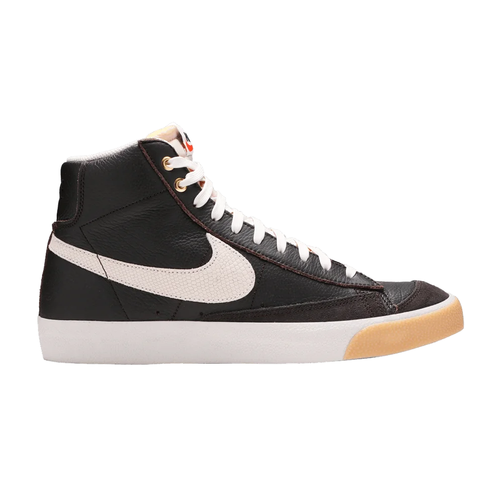 Krossovki-Nike-Blazer-Mid-77-Orewood-Brown