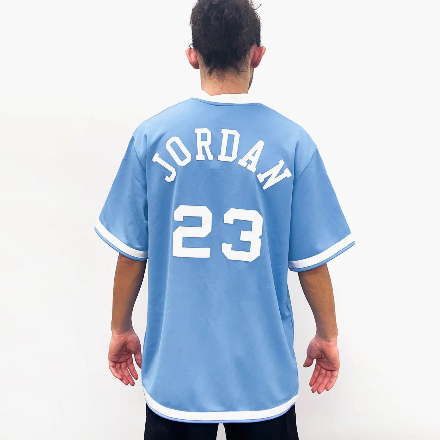 Mitchell-Ness-Michael-Jordan-North-Carolina-1983-84-NCAA-Authentic-Shooting-Shirt-1