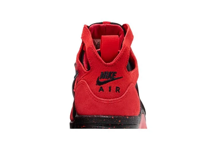 Кроссовки Nike Air Trainer Huarache 'Challenge Red'