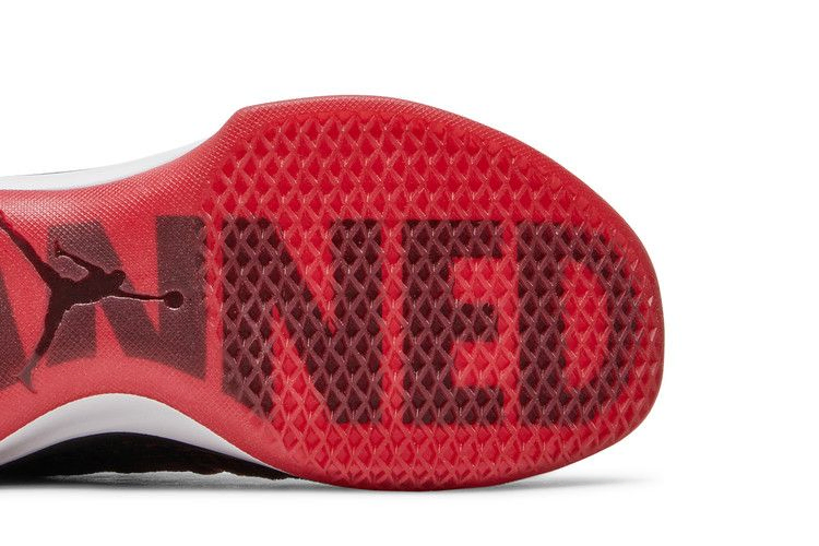 air-jordan-31-bg-banned-848629-001_04