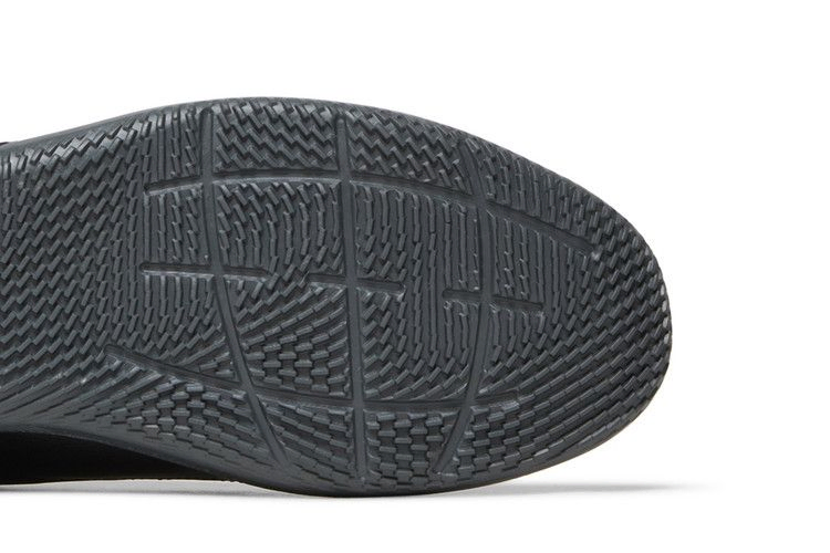 Кроссовки Nike Tiempo Legend 9 Club IC 'Black Metallic Bomber Grey'