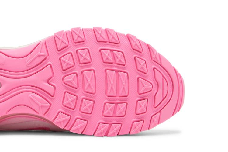 wmns-air-max-97-se-chenille-swoosh-pink-foam-fj4549-100_04