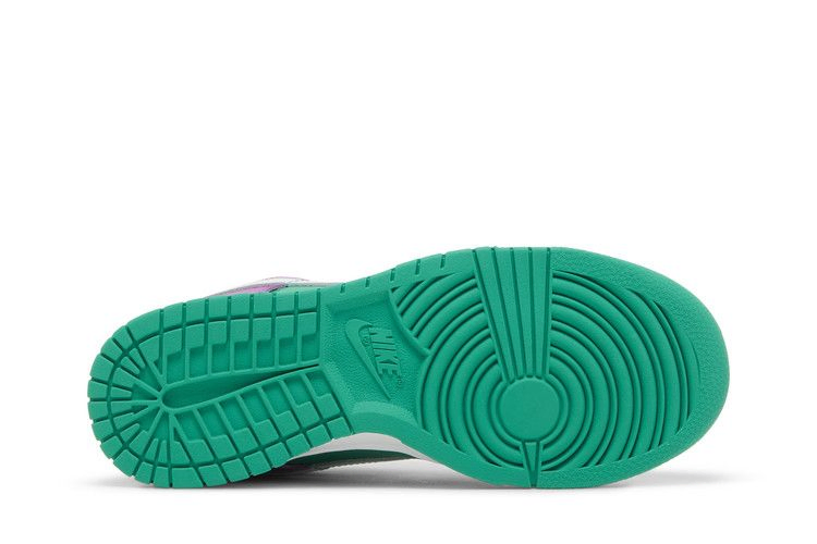 wmns-dunk-low-reverse-joker-fd9924-311_03