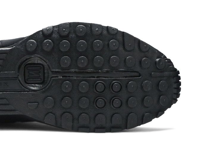 Кроссовки Nike Shox R4 'Triple Black Embroidered Swoosh'