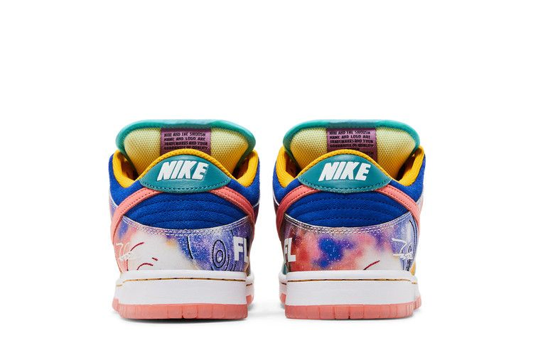 Кроссовки Futura Laboratories x Nike Dunk Low SB 'Sunblush' Friends & Family