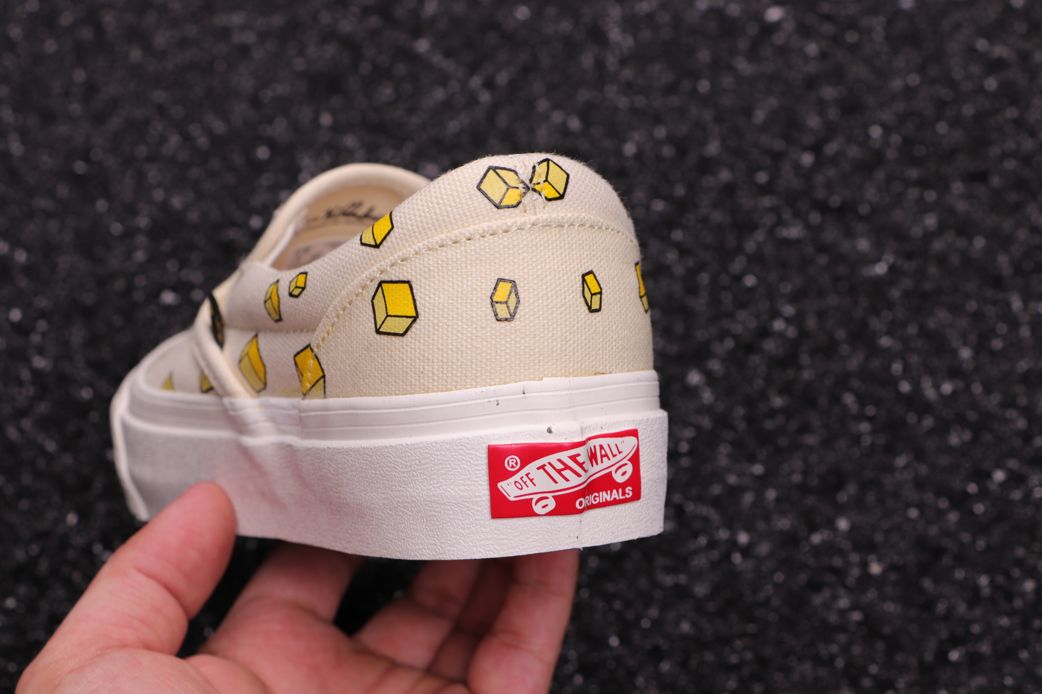 Кроссовки Vans OG Classic Slip-On LX Spongebob Yellow