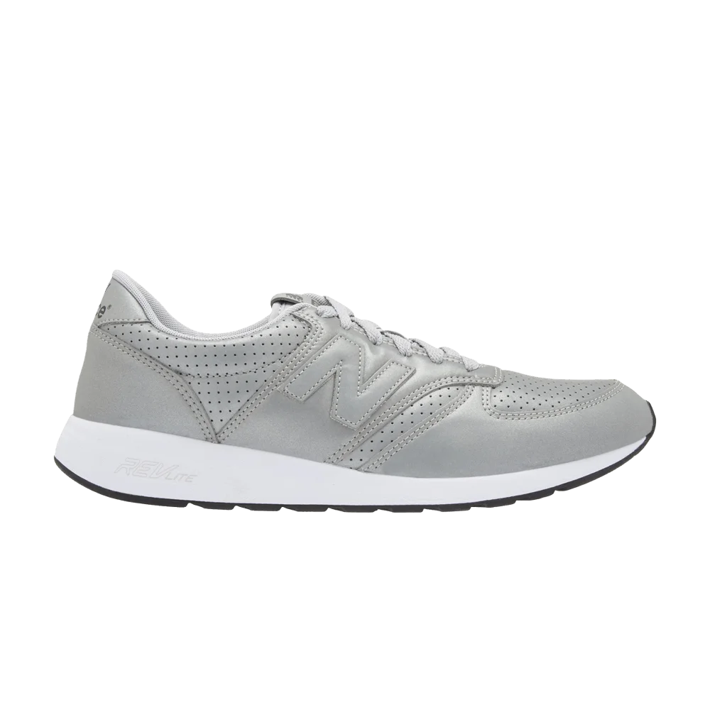 Krossovki-New-Balance-420-Silver