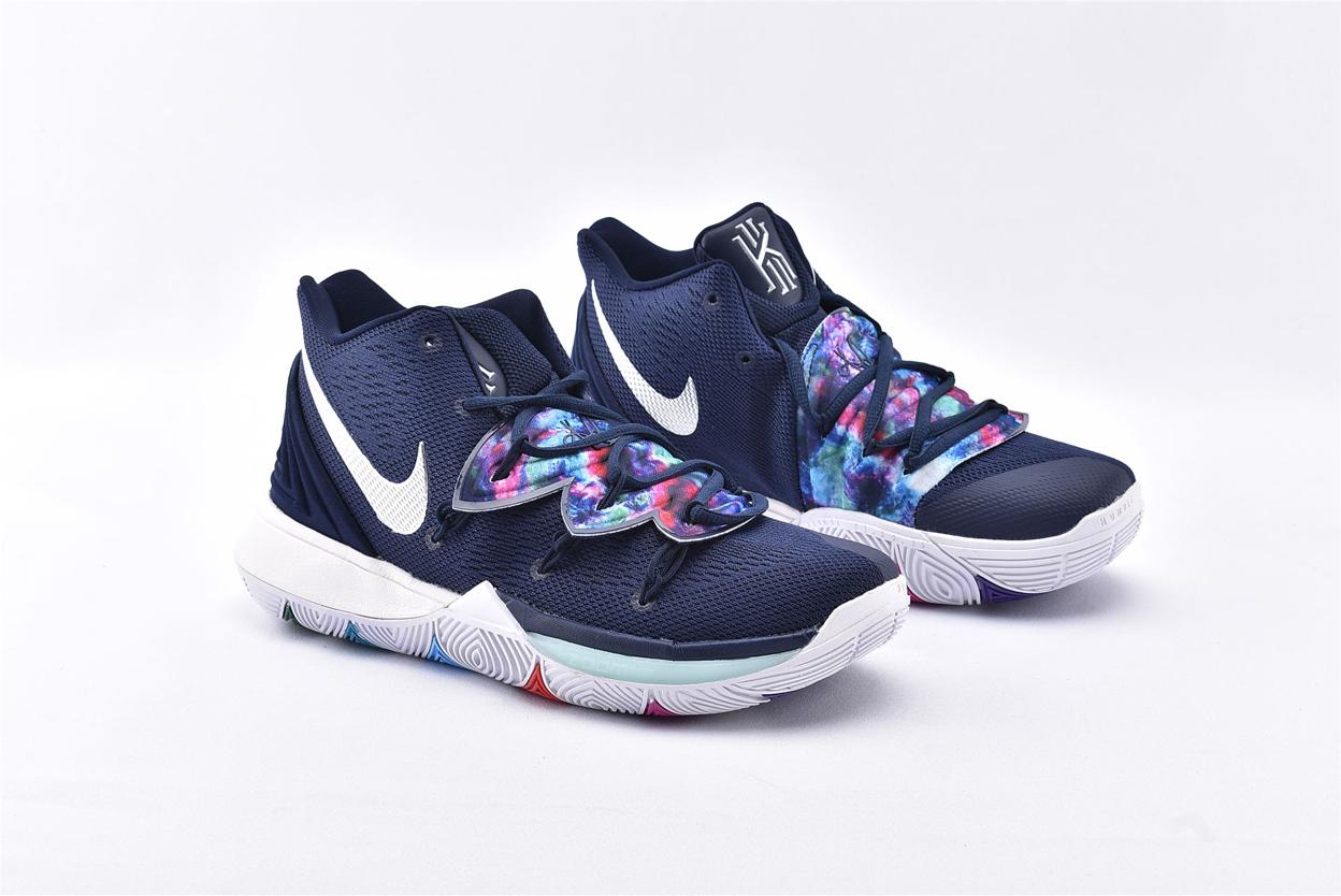 Кроссовки Nike Kyrie 5 GS 'Galaxy'