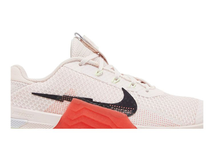 Кроссовки Nike Wmns Metcon 7 'Light Soft Pink Magic Ember'