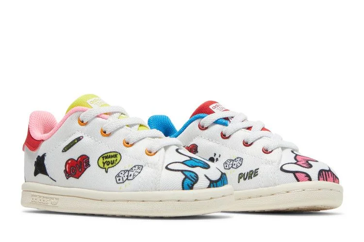 Krossovki-Aaron-Kai-x-adidas-Stan-Smith-Primeblue-Infant-Doodles-7