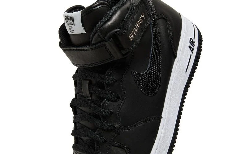 Krossovki-Stussy-x-Nike-Air-Force-1-Mid-Black-Snakeskin-9