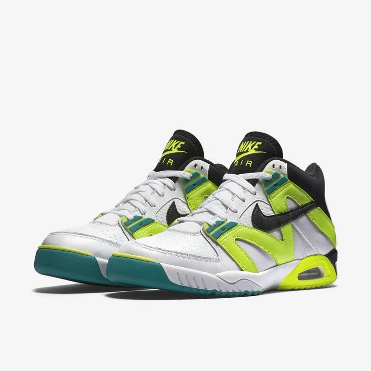 Krossovki-Nike-Air-Tech-Challenge-3-Volt-2015-1