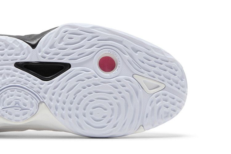 Кроссовки Mizuno Wave Momentum 3 'White Black'