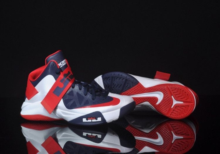 lebron-zoom-soldier-6-usa-525015-101_01