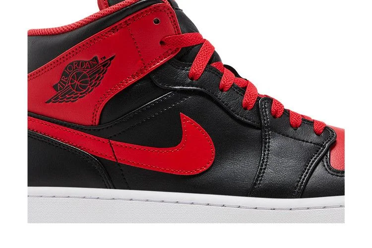 Кроссовки Air Jordan 1 Mid 'Alternate Bred'