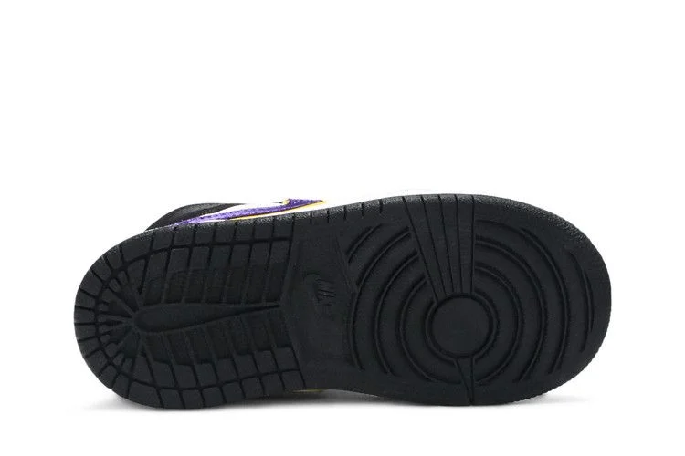 Krossovki-Air-Jordan-1-Mid-SE-TD-Black-Field-Purple-3